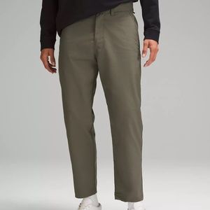 Lululemon Relaxed Tapered Trouser 32 Army Green